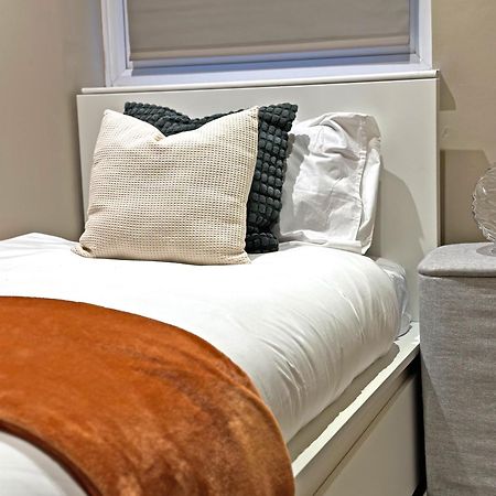 Oikoshomes Three Bedroom Flat In Londra Dış mekan fotoğraf