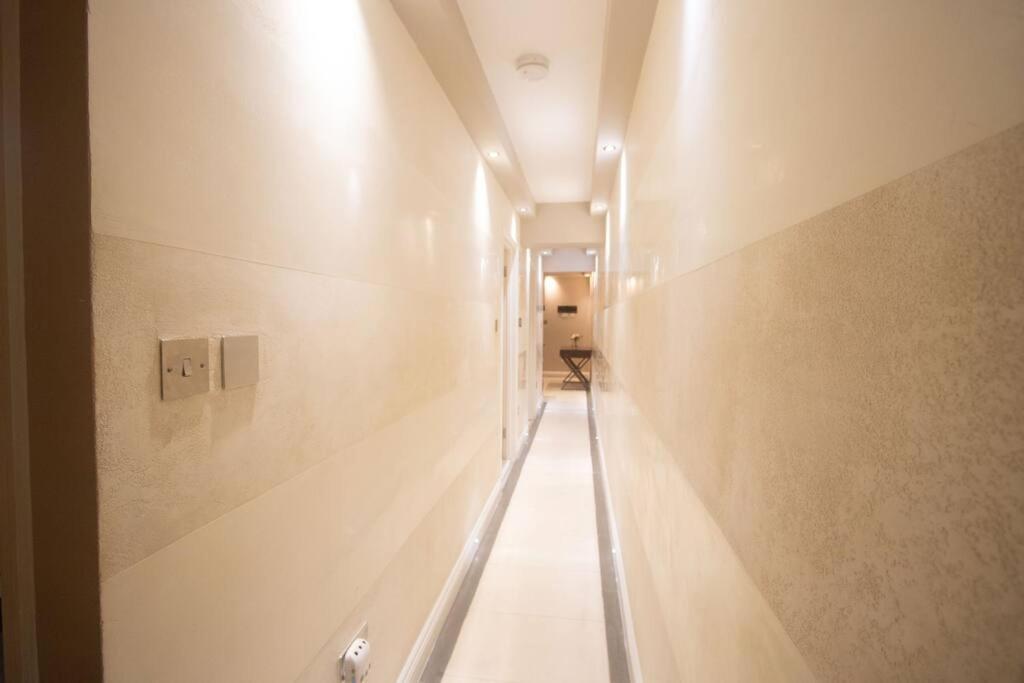 Oikoshomes Three Bedroom Flat In Londra Dış mekan fotoğraf