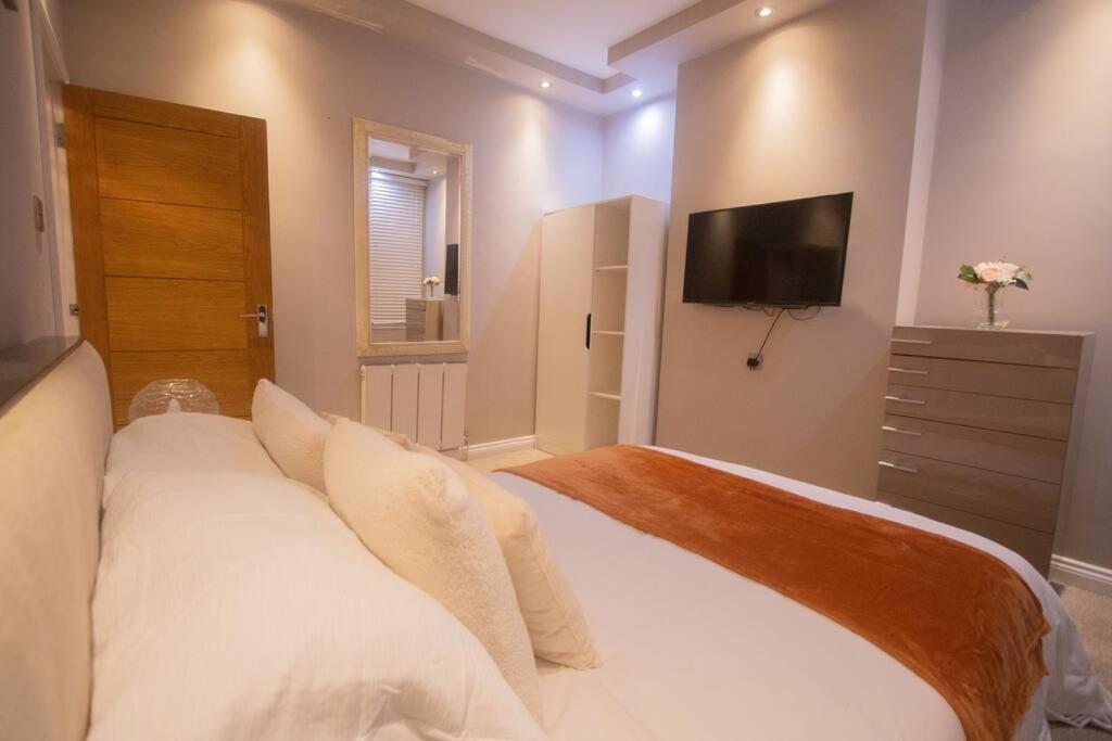 Oikoshomes Three Bedroom Flat In Londra Dış mekan fotoğraf